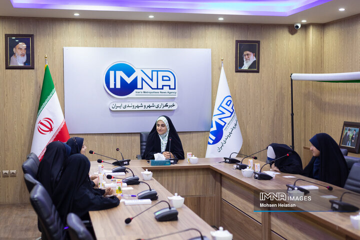 دخترانه‌هایی از جنس مقاومت