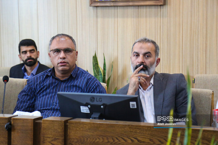 نشست کاربست پروژه‌های پژوهشی شهرداری اصفهان