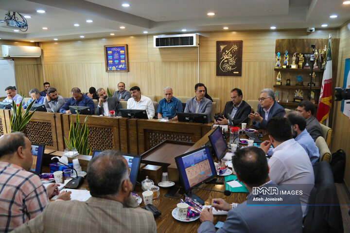 نشست کاربست پروژه‌های پژوهشی شهرداری اصفهان