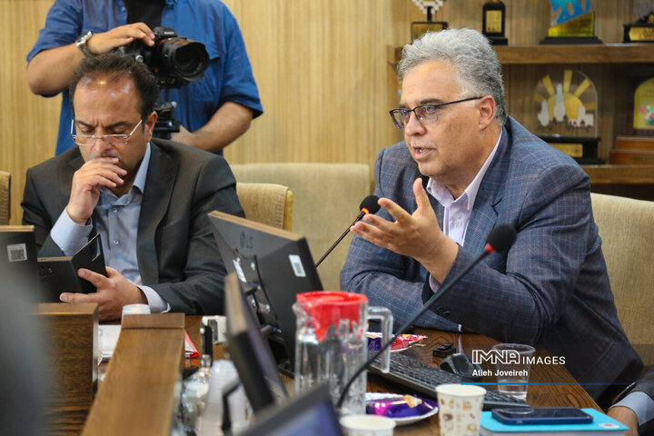 نشست کاربست پروژه‌های پژوهشی شهرداری اصفهان