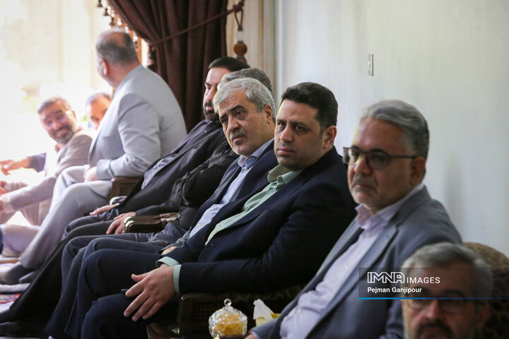 صبحگاه همدلی مدیران شهری اصفهان