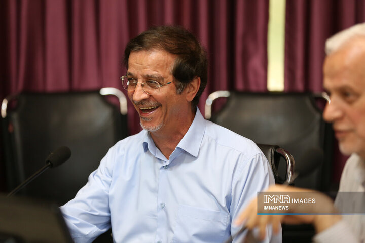 تجلیل شهردار اصفهان از سید مرتضی سقاییان‌نژاد