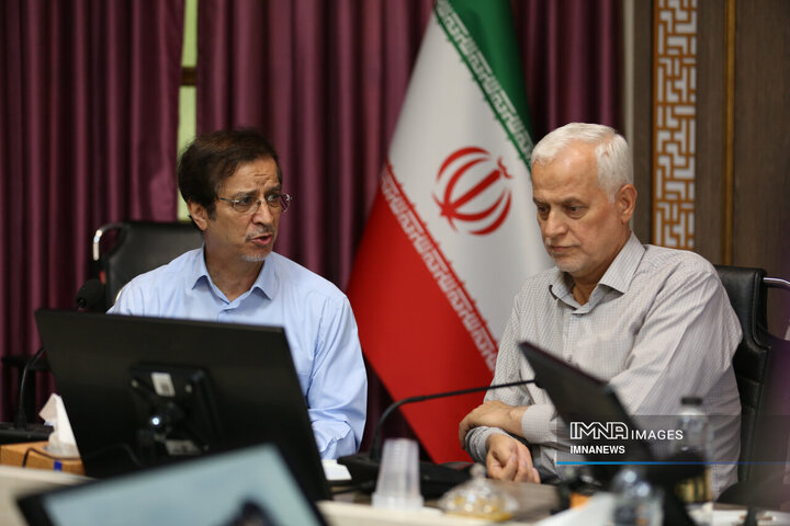 تجلیل شهردار اصفهان از سید مرتضی سقاییان‌نژاد