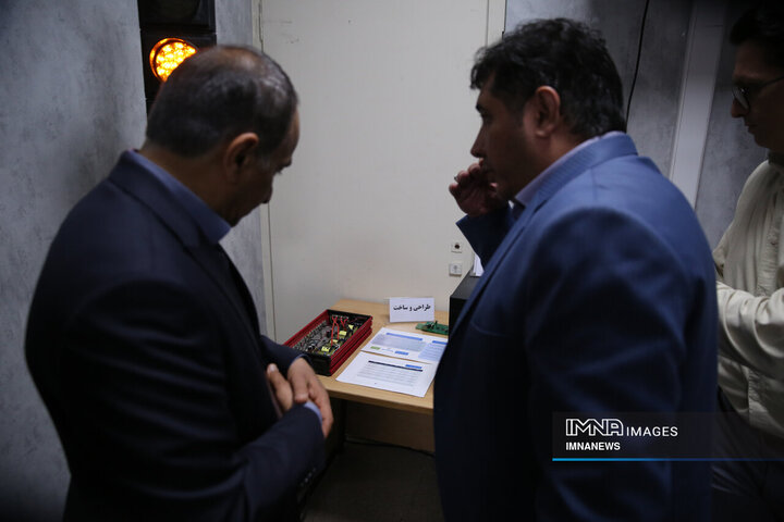 نشست بررسی روند تجهیز تقاطع‌های شهری به برق اضطراری