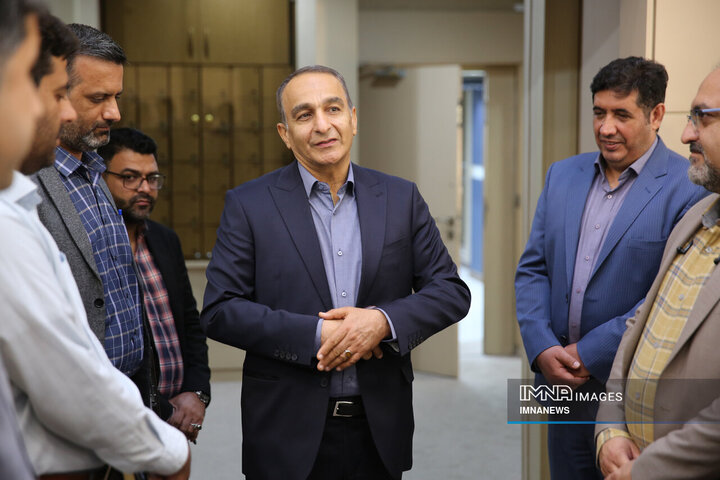 نشست بررسی روند تجهیز تقاطع‌های شهری به برق اضطراری