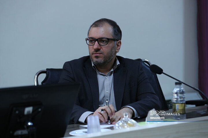 تجلیل شهردار اصفهان از سید مرتضی سقاییان‌نژاد