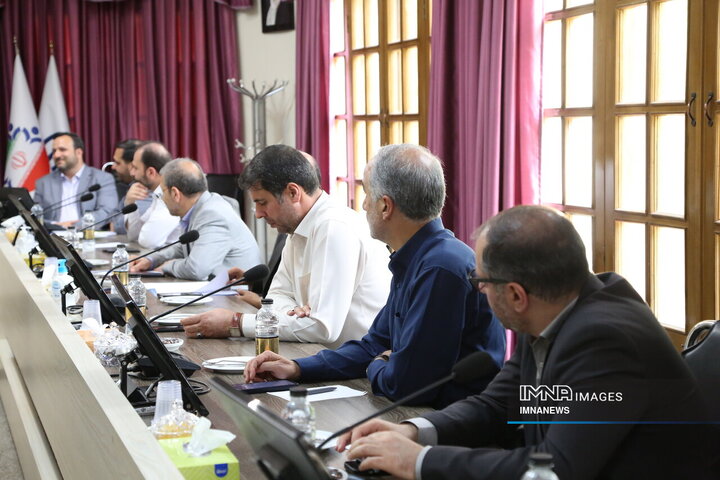 تجلیل شهردار اصفهان از سید مرتضی سقاییان‌نژاد