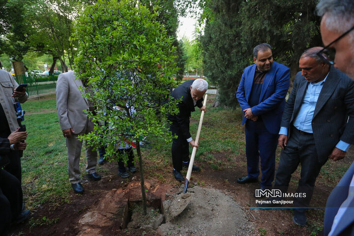 آیین افتتاح گذر صلح و دوستی در اصفهان