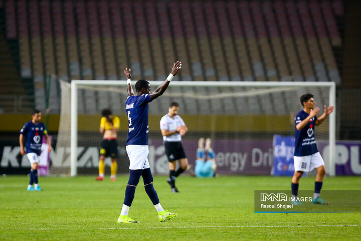 هفته بیست‌و‌هشتم لیگ برتر؛ سپاهان - گل گهر