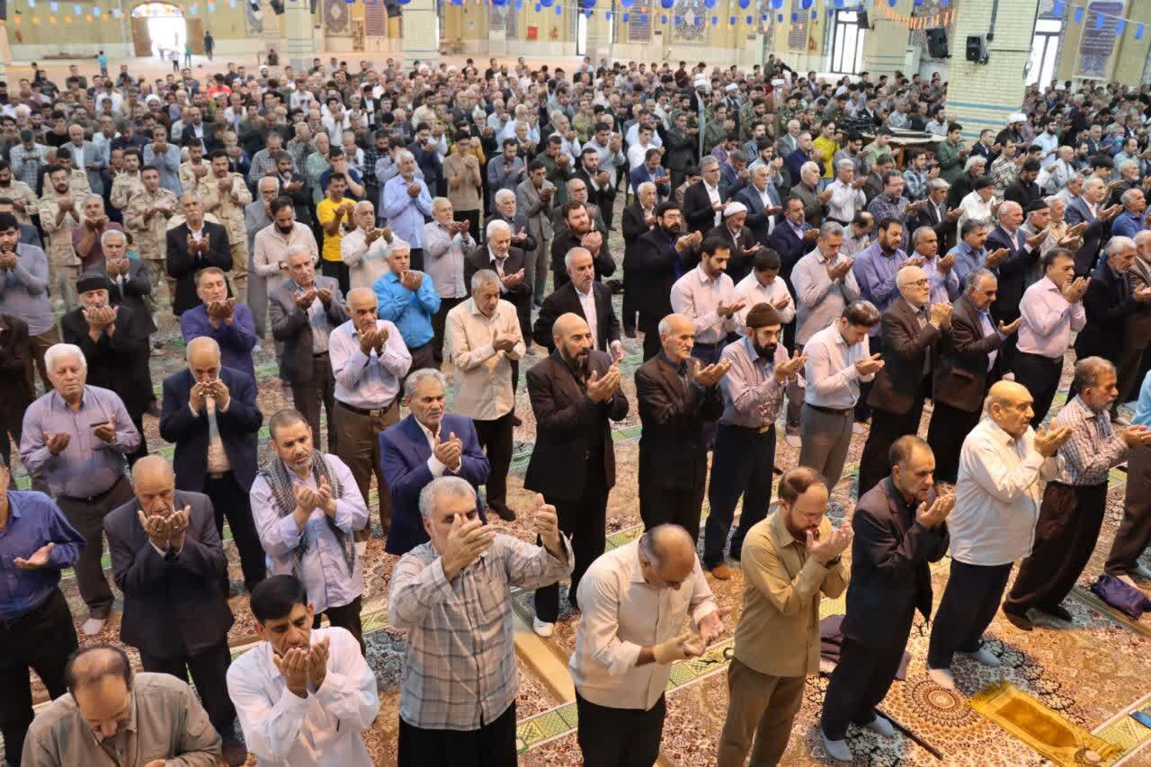 معلمان بنیان‌گذاران تمدن و فرهنگ انسان‌سازی در جامعه اسلامی هستند