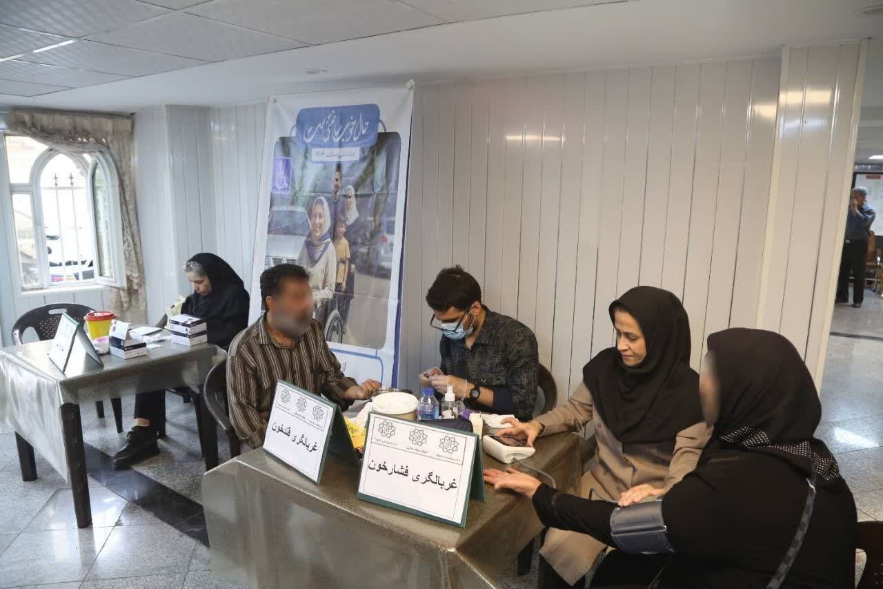 از خدمترسانی رایگان پزشکان به خانواده زندانیان تا حمایت کمیته امداد از دختران دانشجو