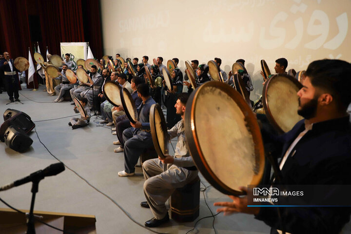 گرامیداشت هفته فرهنگی سنندج