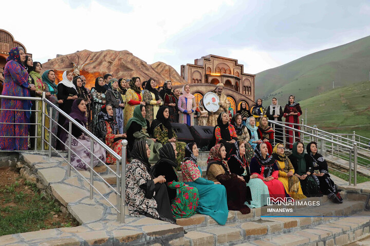 گرامیداشت هفته فرهنگی سنندج