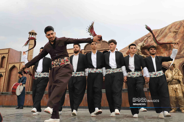 گرامیداشت هفته فرهنگی سنندج