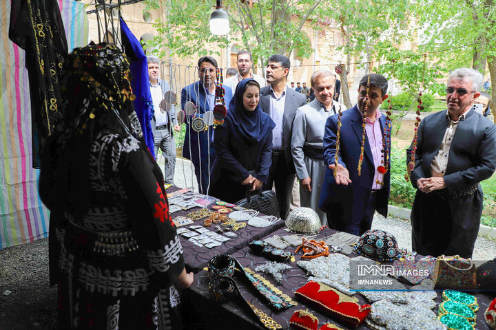 گرامیداشت هفته فرهنگی سنندج