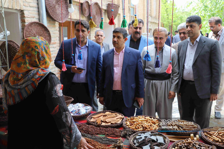 گرامیداشت هفته فرهنگی سنندج