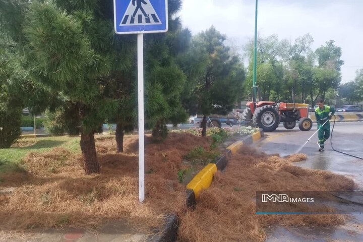 ساماندهی فضاهای عمومی زنجان با جمع‌آوری ۳۸۰ بنر غیرمجاز