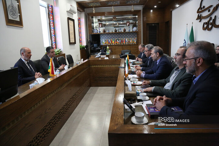 دیدار مدیران شهری اصفهان با سفیر مجارستان در ایران