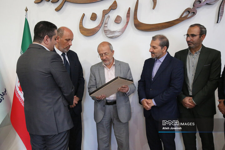 دیدار مدیران شهری اصفهان با سفیر مجارستان در ایران