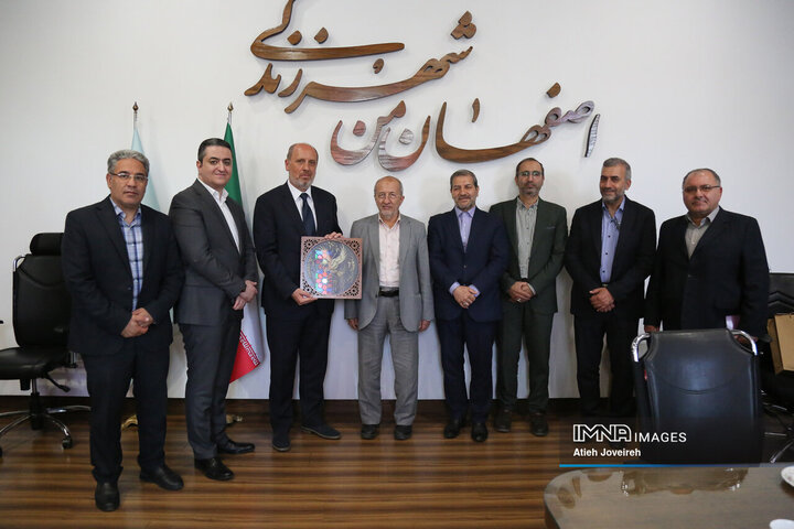 دیدار مدیران شهری اصفهان با سفیر مجارستان در ایران