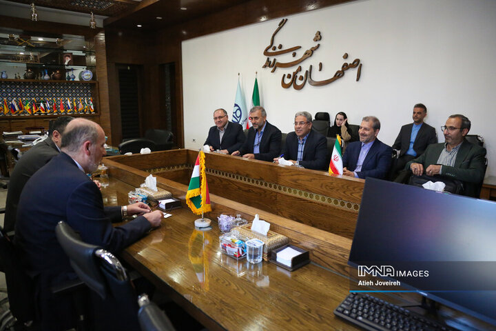 دیدار مدیران شهری اصفهان با سفیر مجارستان در ایران