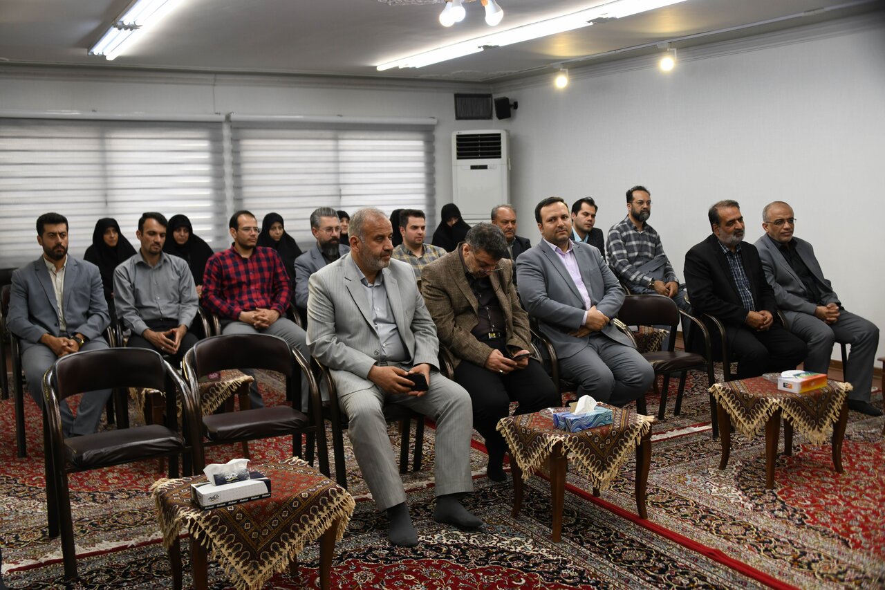 وجود شوراهای اسلامی در کنترل و نظارت بر امور شهرداری‌ها مؤثر است