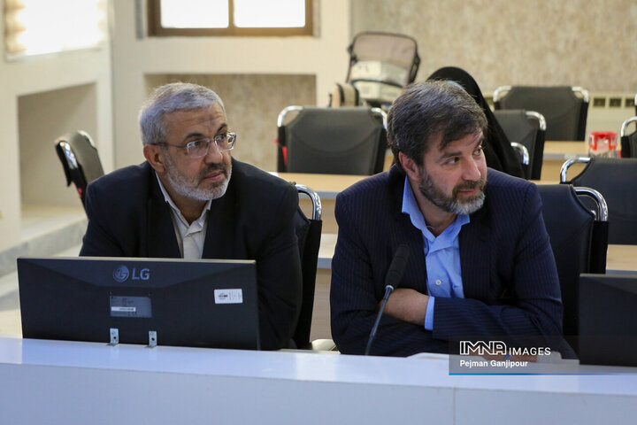 جلسه ستاد هماهنگی و برنامه‌ریزی بزرگداشت شهید آیت‌الله رئیسی و شهدای خدمت در اصفهان
