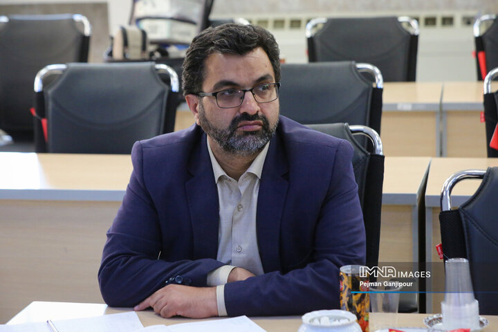 جلسه ستاد هماهنگی و برنامه‌ریزی بزرگداشت شهید آیت‌الله رئیسی و شهدای خدمت در اصفهان