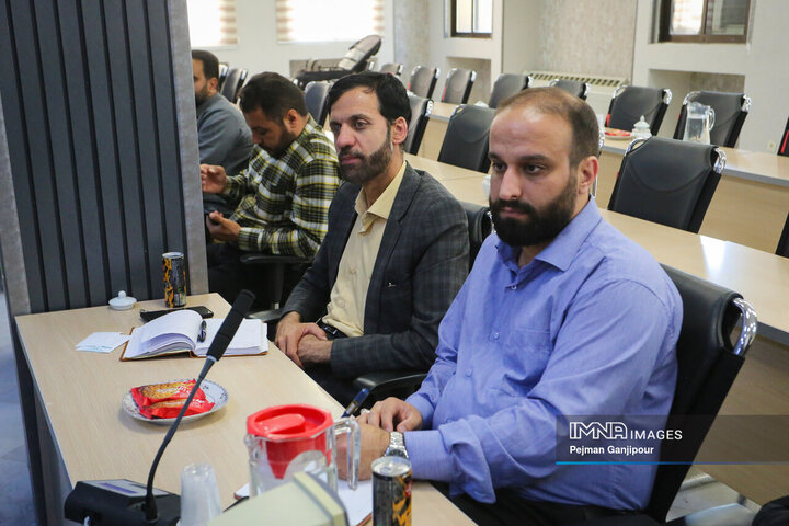 جلسه ستاد هماهنگی و برنامه‌ریزی بزرگداشت شهید آیت‌الله رئیسی و شهدای خدمت در اصفهان