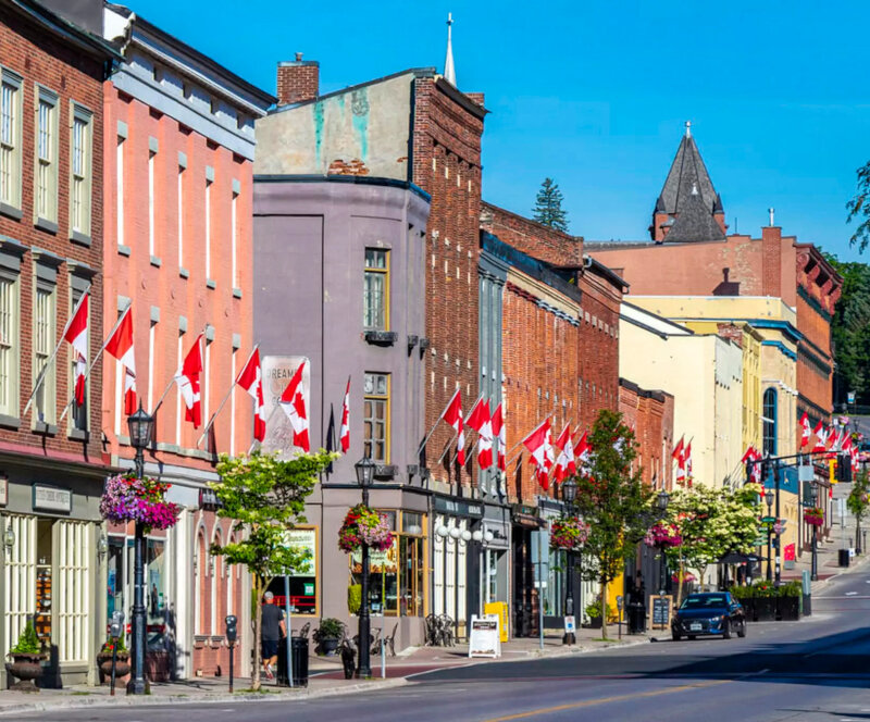 هالیوود شمال در روستای کانادایی