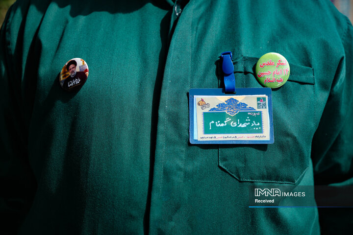 خادمی رزمندگان لشکر 14 امام حسین (ع) در چایخانه حضرت رضا (ع)