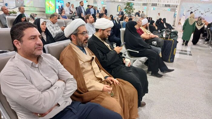 نخستین کاروان حج ۱۴۰۴ لحظاتی پیش از فرودگاه بین المللی امام (ره) راهی سرزمین وحی شد