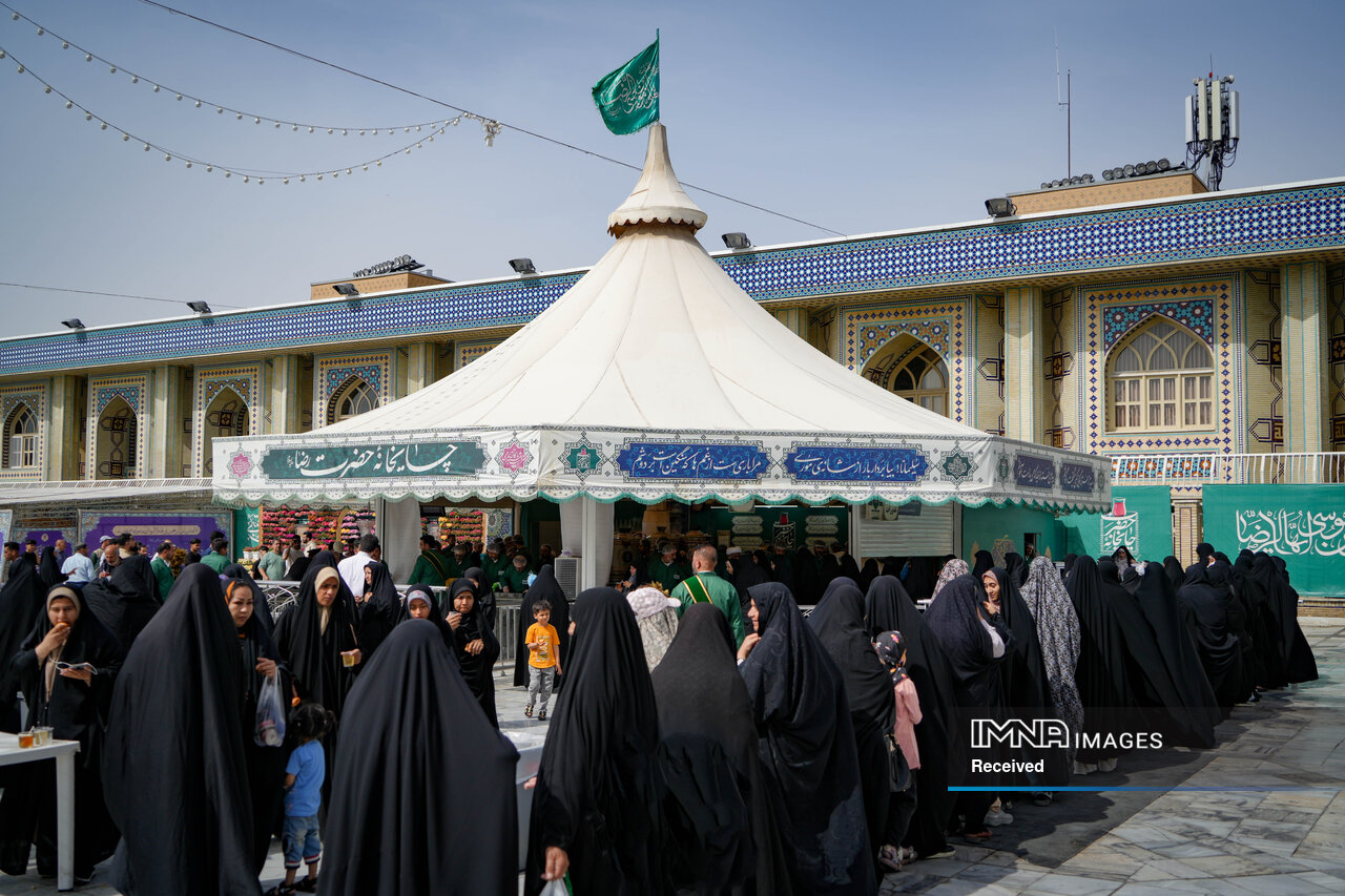 جرعه‌ای از عشق در سایه آستان ملکوتی