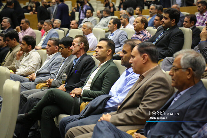 آیین تجلیل از معلمان نمونه استان اصفهان