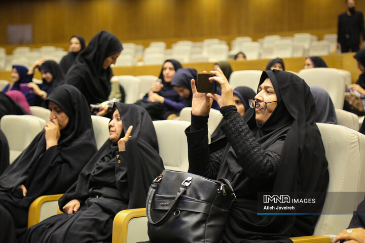 آیین تجلیل از معلمان نمونه استان اصفهان