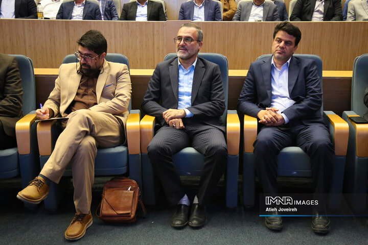 آیین تجلیل از معلمان نمونه استان اصفهان