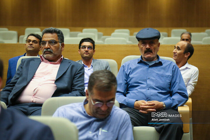 آیین تجلیل از معلمان نمونه استان اصفهان