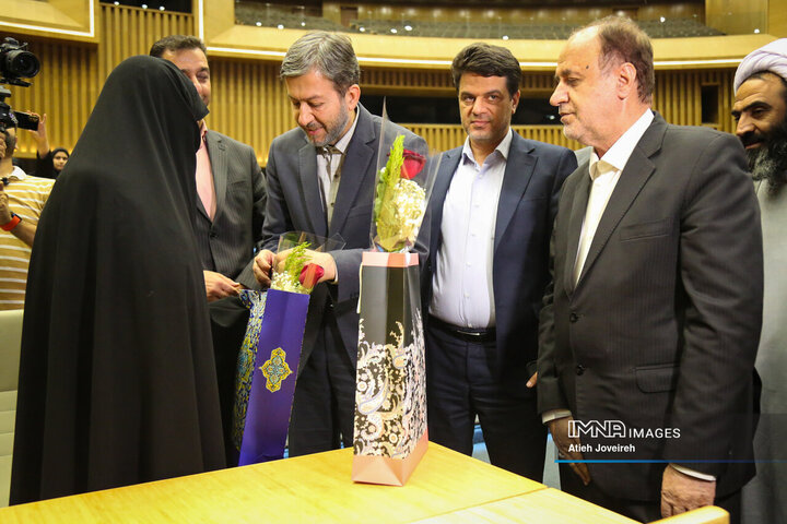 آیین تجلیل از معلمان نمونه استان اصفهان