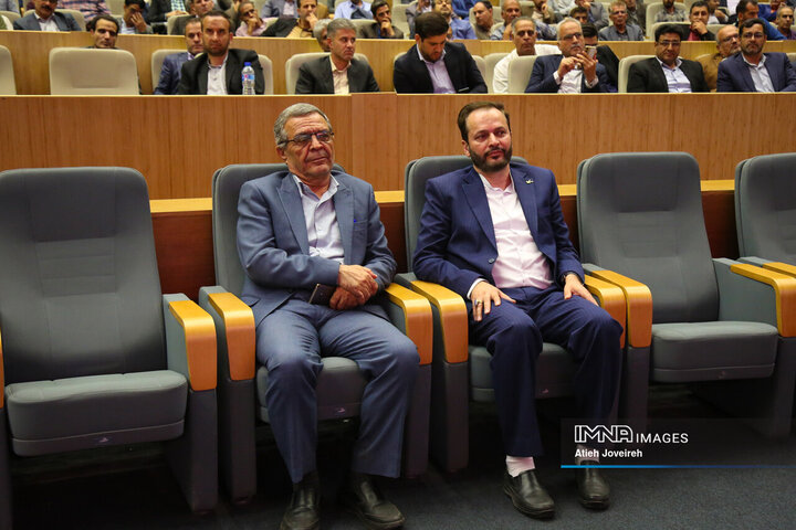 آیین تجلیل از معلمان نمونه استان اصفهان