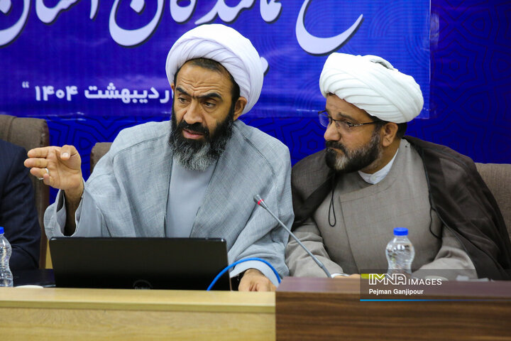 نشست مجمع نمایندگان استان اصفهان