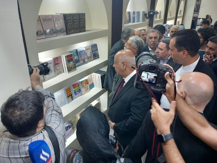 غرفه عراق در سی‌وششمین نمایشگاه کتاب تهران افتتاح شد