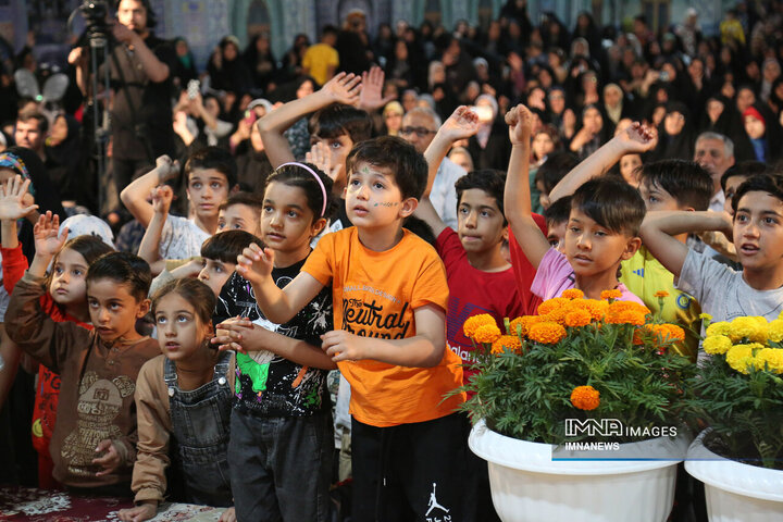 ویژه برنامه دهه کرامت در منطقه 11 شهرداری اصفهان