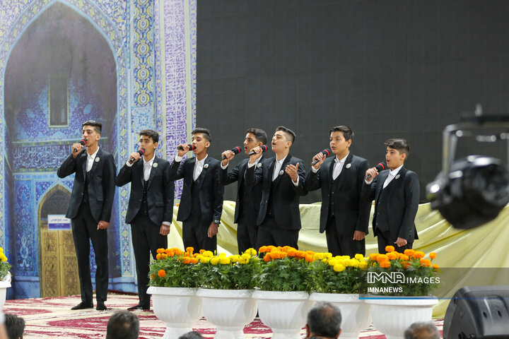 ویژه برنامه دهه کرامت در منطقه 11 شهرداری اصفهان