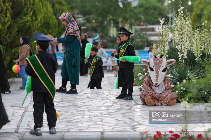 ویژه برنامه دهه کرامت در منطقه 11 شهرداری اصفهان