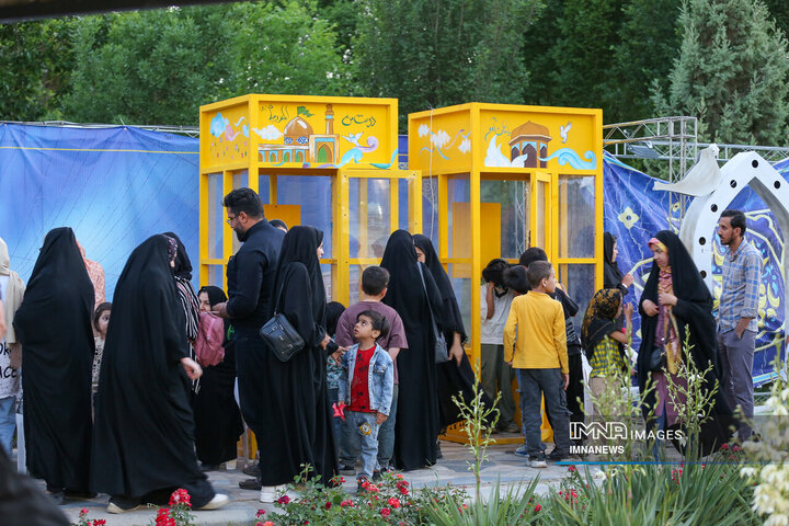 ویژه برنامه دهه کرامت در منطقه 11 شهرداری اصفهان