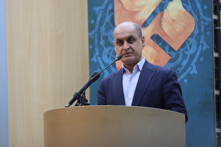 معلمان در شکل‌گیری شخصیت و نگرش‌های دانش‌آموزان نقشی بی‌بدیل دارند