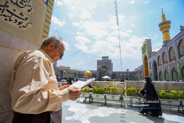 حال و هوای حرم رضوی در آستانه میلاد امام رضا(ع)