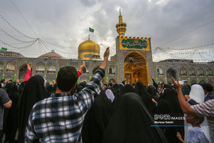 حال و هوای حرم رضوی در آستانه میلاد امام رضا(ع)