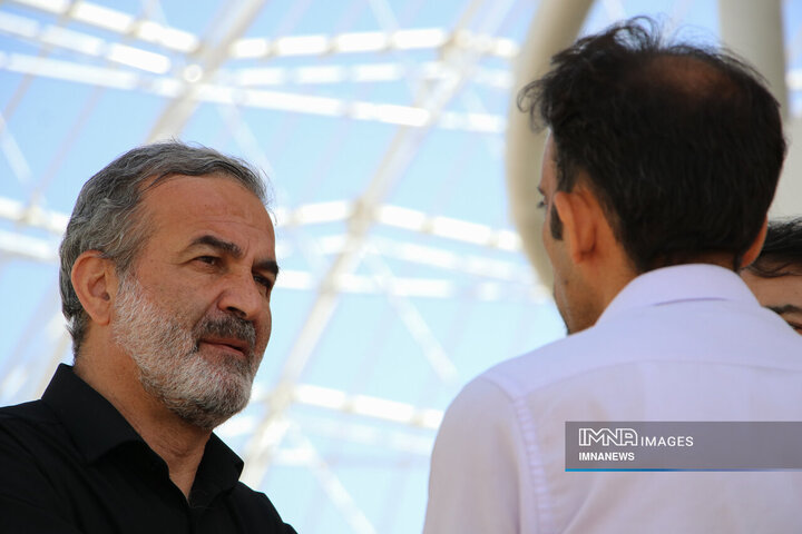 بازدید نایب رئیس شورای شهر اصفهان از بازار گل ارغوان