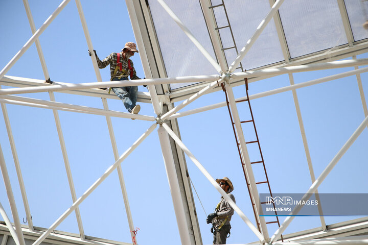 بازدید نایب رئیس شورای شهر اصفهان از بازار گل ارغوان